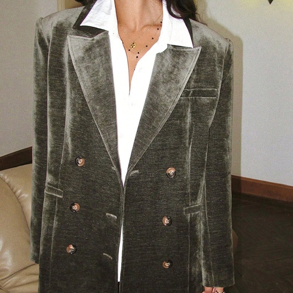 Dark Green Elegant Women's Velvet Blazer - Picture 3 of 6